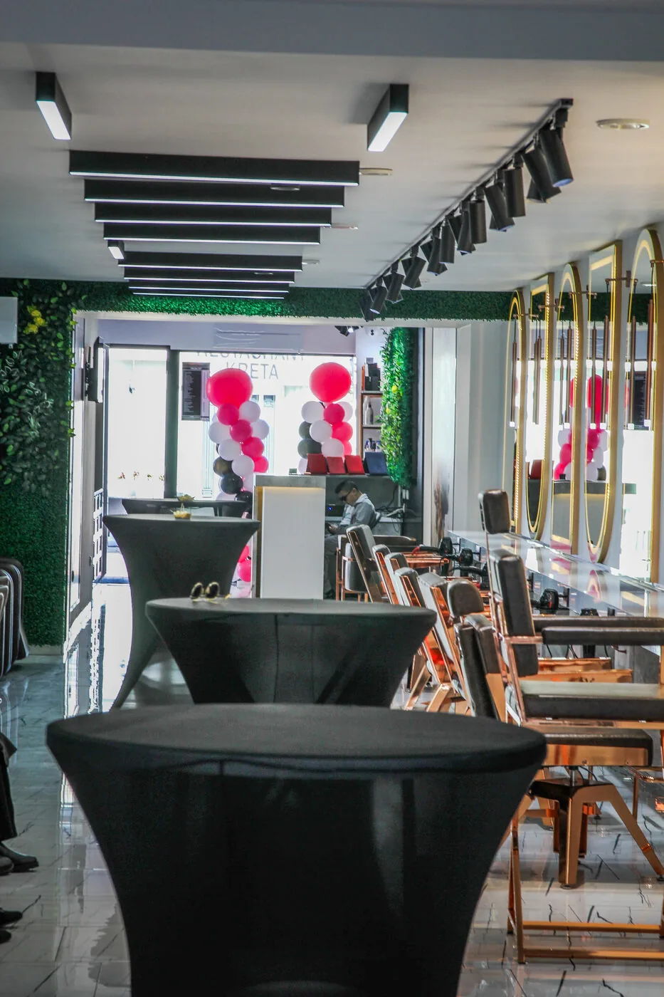 Beautysalon klaargezet voor een openingsevent